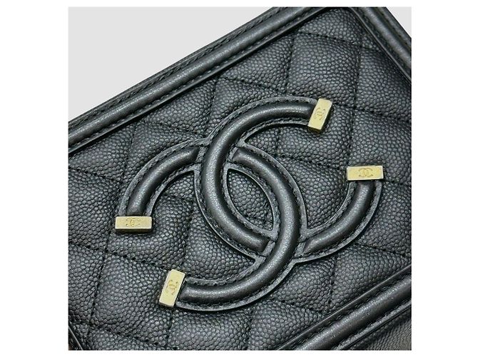 Chanel Piccola borsa a tracolla Cosmetic in serie Caviar nero - vista 9