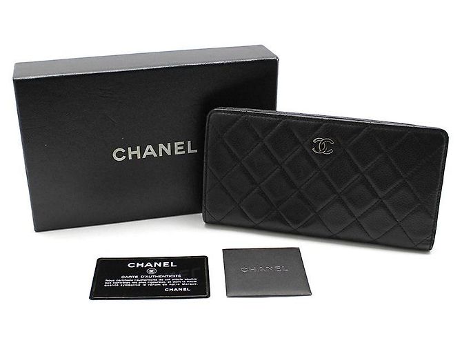 Chanel Long Portefeuille Flap Classique Intemporel en Caviar Souple Argent - vue 2