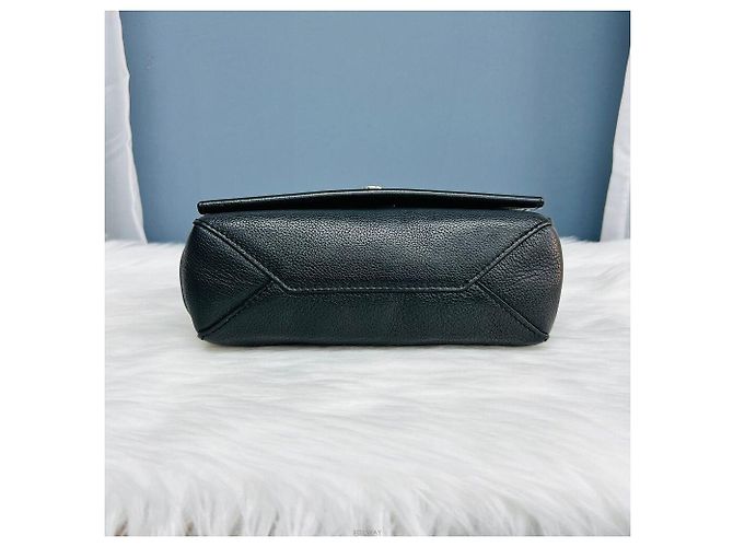 Twist Louis Vuitton Borsa a tracolla Lockme II Black BB Nero - vista 4