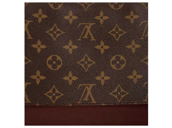 Hugo Boss Dunkelblauer Mantel Größe Refurbished-Artikel - Ansicht 12