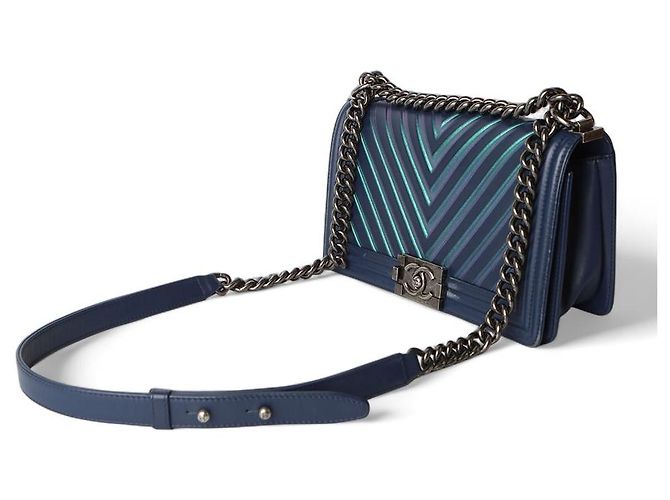 Chanel Borsa Boy in pelle di vitello Chevron Medium Argento Blu - vista 2