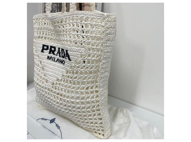 Prada Raffia Schultertasche Schwarz - Ansicht 5