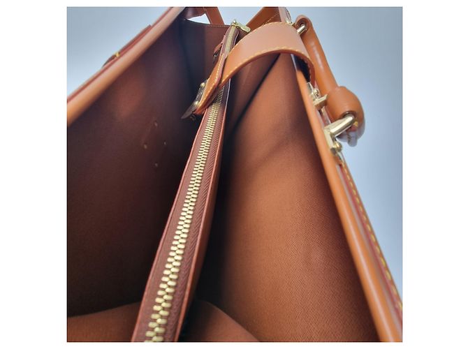 Louis Vuitton Porte-documents Serviette en cuir Epi Fermoir Camel - vue 18