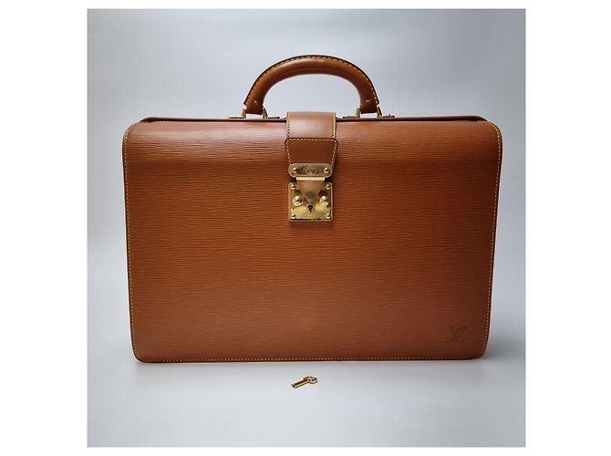 Louis Vuitton Porte-documents Serviette en cuir Epi Fermoir Camel - vue 2