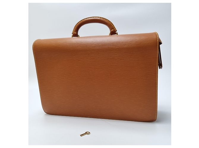 Louis Vuitton Porte-documents Serviette en cuir Epi Fermoir Camel - vue 9