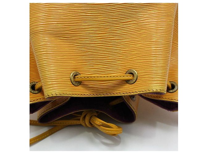 Louis Vuitton Borsa a tracolla Petit Noé in Epi giallo - vista 8
