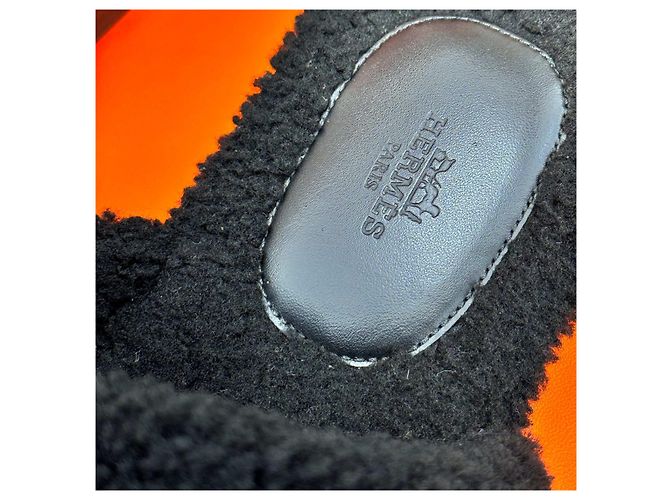 Hermès Pantofole in shearling Izmir Nero - vista 8