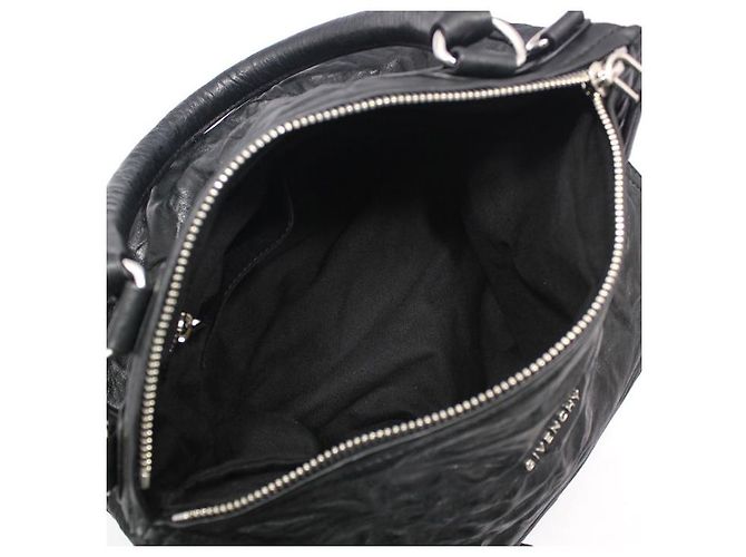 Givenchy Borsa a tracolla Pandora Medium in pelle di pecora nera stropicciata argento Nero - vista 10