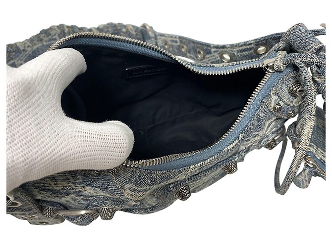 Balenciaga Borsa a tracolla e a spalla Le Cagole in denim Monogram XS Blu - vista 4