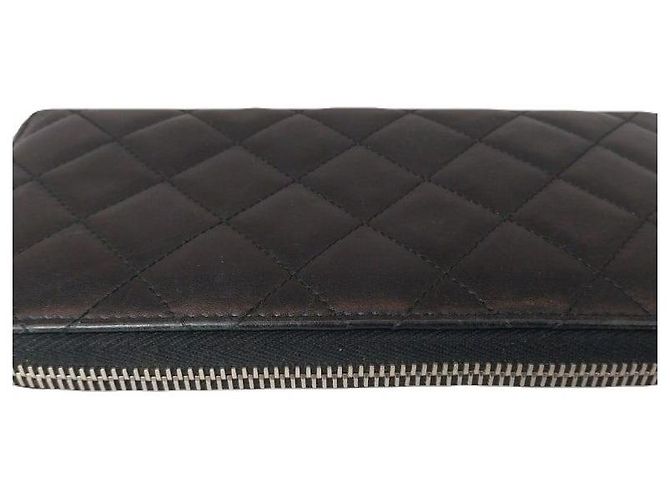 Chanel Cartera larga con cremallera de piel de cordero negra Serie Negro - vista 2