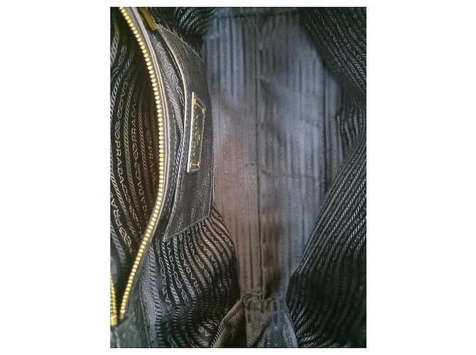 Prada Borsa Tote e Borsa a Spalla in Pelle Vitello Daino Nero - vista 22