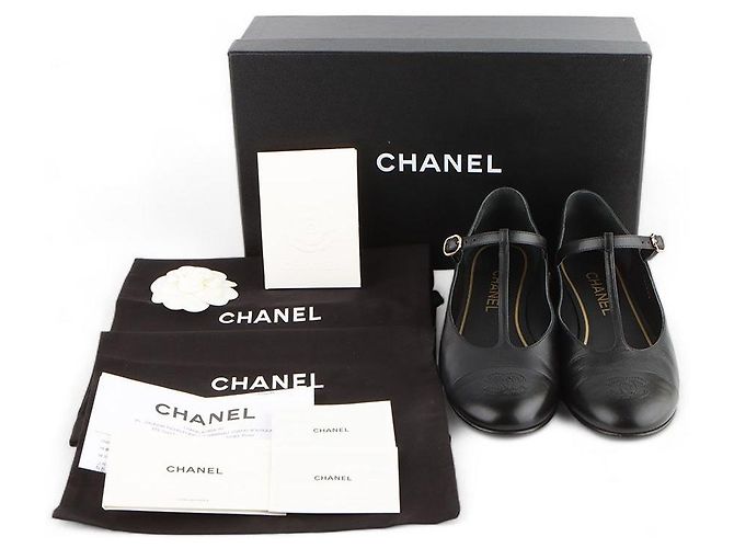 Chanel Scarpe basse Mary Jane con cinturino a T Taglia Nero - vista 8