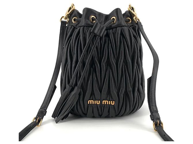 Miu Miu Borsa a secchiello in pelle a tracolla Nero - vista 3