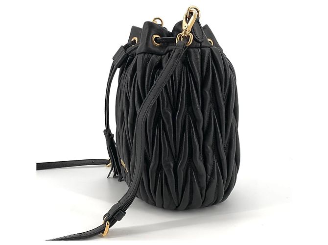 Miu Miu Borsa a secchiello in pelle a tracolla Nero - vista 4