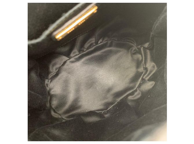 Miu Miu Borsa a secchiello in pelle a tracolla Nero - vista 8