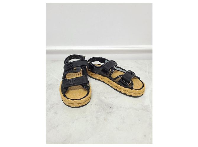 Chanel Sandali in mesh patentato con logo CC nero e chiusura in velcro - vista 3