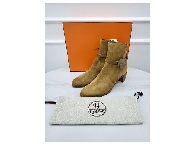 Hermès Wildleder-Ankle-Boots im französischen Stil Mehrfarben - Ansicht 9