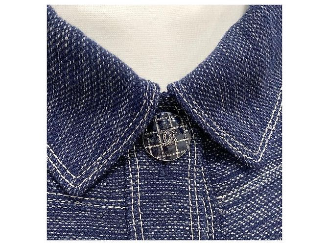 Chanel Tweed-Midikleid mit CC-Knöpfen und kurzen Ärmeln Blau - Ansicht 4