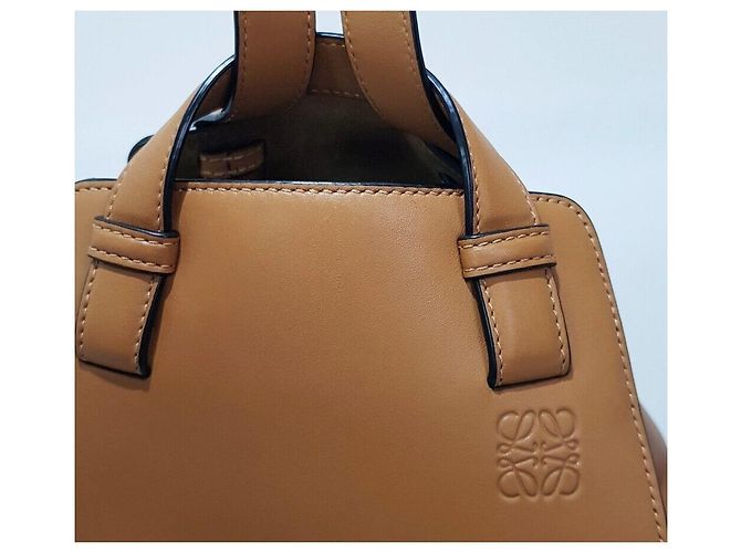 Loewe Hammock Nugget Bag - view 3