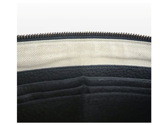 Gucci Clutch Pouch GG Marmont in pelle di vitello Nero - vista 10