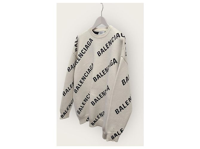 Balenciaga Weißer Strickpullover mit durchgehendem Multi-Logo-Print - Ansicht 2