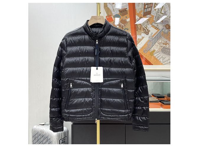 Moncler Acorus Short Down Puffer Black - view 2