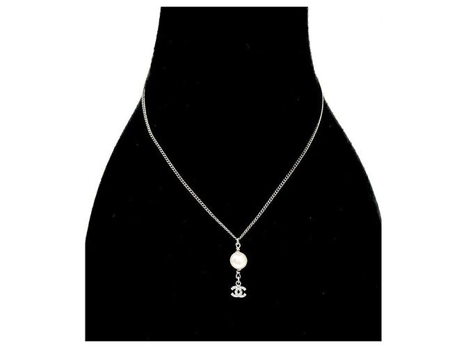 Chanel Collar Pearl Drop CC Plata - vista 5