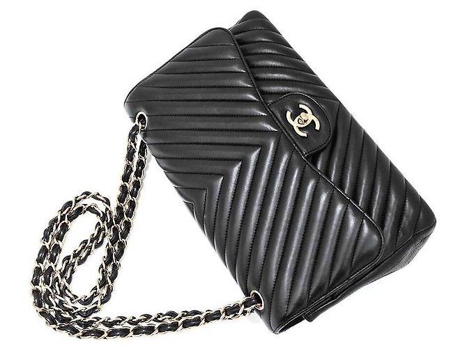 Chanel Agneau Chevron Classic Jumbo Nero - vista 4