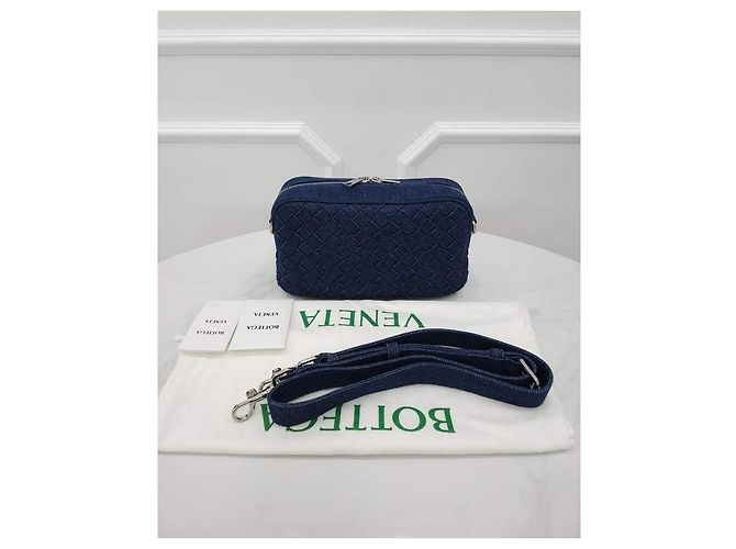 Bottega Veneta Borsa fotocamera in denim blu indaco - vista 8