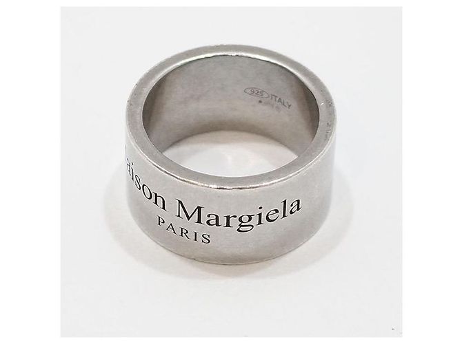 Maison Martin Margiela Anello largo Maison Margiela con incisione del logo in argento - vista 3