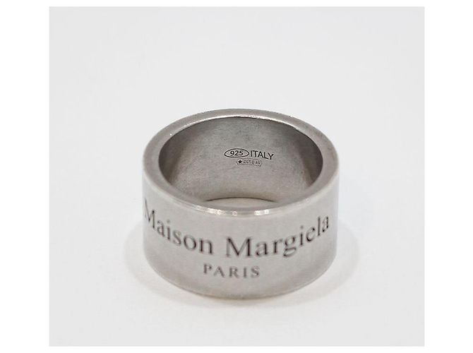 Maison Martin Margiela Anello largo Maison Margiela con incisione del logo in argento - vista 4