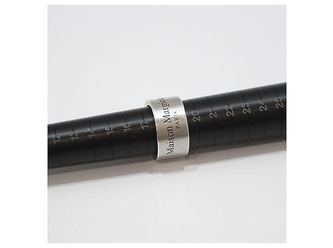 Maison Martin Margiela Anello largo Maison Margiela con incisione del logo in argento - vista 5