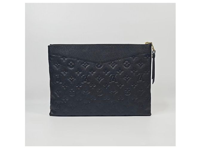 Louis Vuitton Clutch Daily Pouch in pelle Monogram Empreinte Nero - vista 3