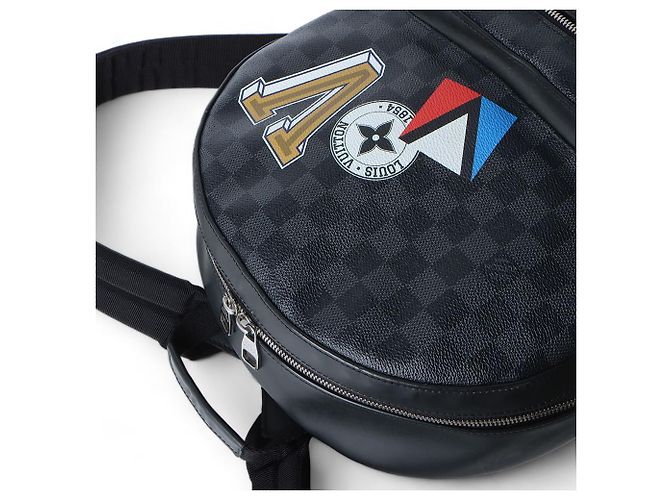Louis Vuitton Sac à dos Josh World Tour en Damier Graphite Édition Limitée Multicolore - vue 4