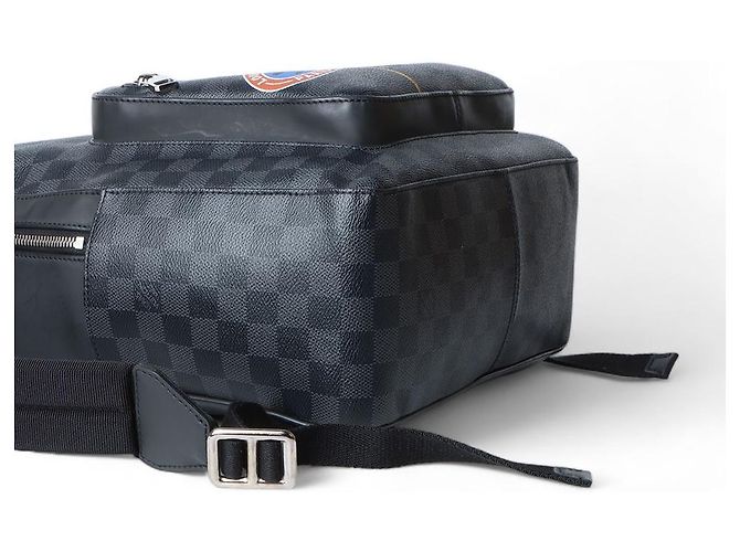 Louis Vuitton Sac à dos Josh World Tour en Damier Graphite Édition Limitée Multicolore - vue 5