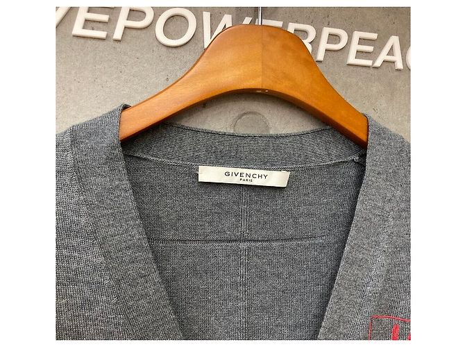 Givenchy Strickjacke aus Wolle Grau mit LOVE-Stickerei Braun - Ansicht 4