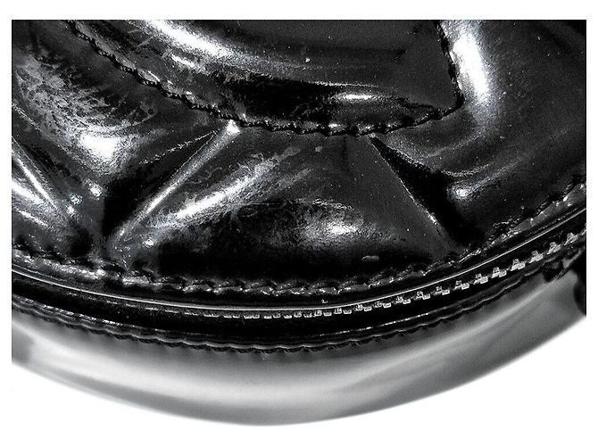Chanel Borsa Tote Tambourine in vernice Nero - vista 4