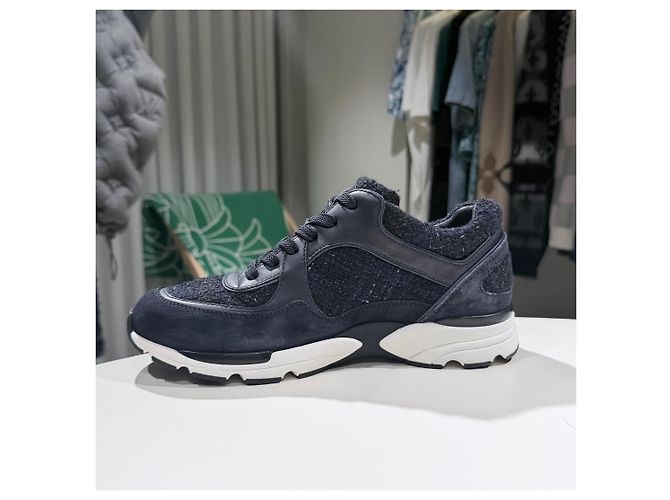 Chanel Sneakers in tweed e scamosciato Blu - vista 6