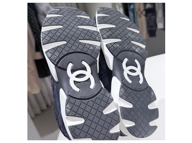 Chanel Sneakers in tweed e scamosciato Blu - vista 7