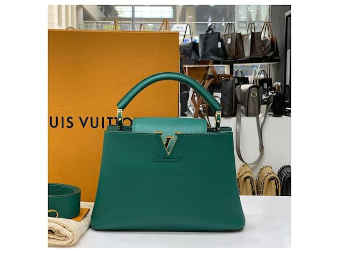 Louis Vuitton Capucines BB Green Verde - vista 3