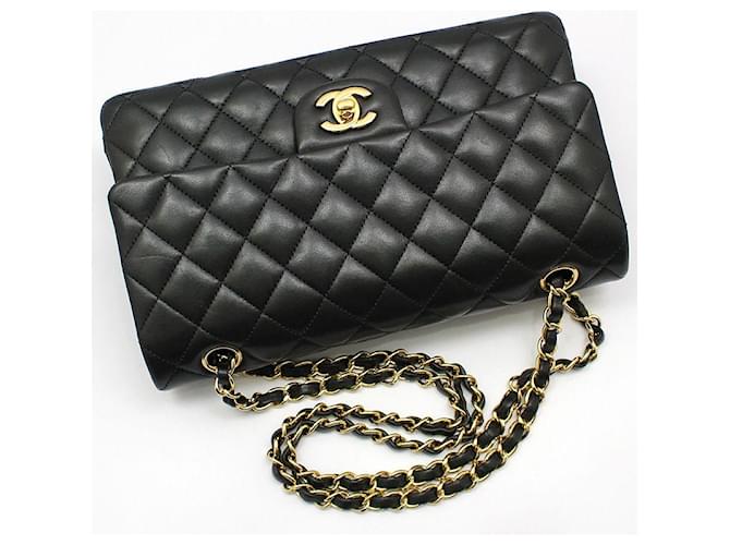 Chanel Borsa a Spalla Classic Medium in Agnello Nero e Oro - vista 3