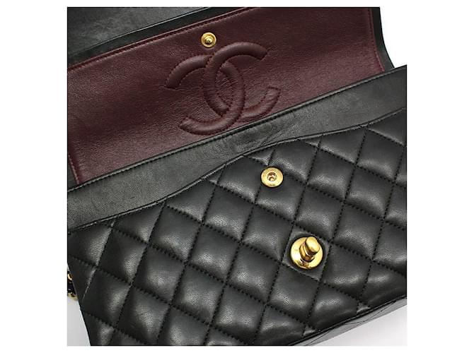 Chanel Borsa a Spalla Classic Medium in Agnello Nero e Oro - vista 9