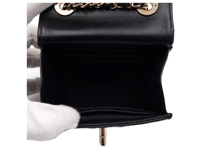 Trendy CC Chanel Mini borsa a tracolla in agnello nero trendy con catena dorata CC - vista 6