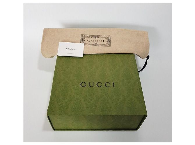 Gucci Borsa a Spalla Marmont Matelassé Medium Nero - vista 10