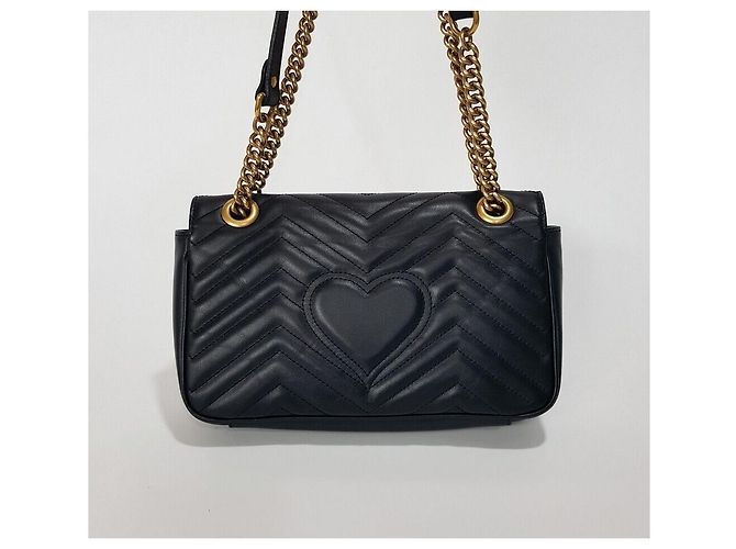 Gucci Borsa a Spalla Marmont Matelassé Medium Nero - vista 5
