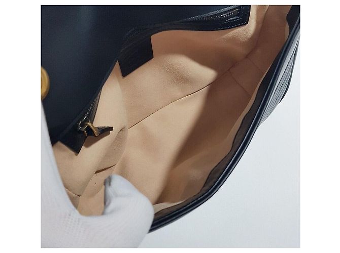 Gucci Borsa a Spalla Marmont Matelassé Medium Nero - vista 9
