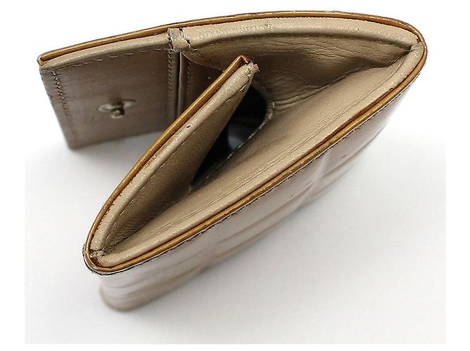 Chanel Carteira de moedas em couro envernizado acolchoado cor chocolate marrom - vista 5