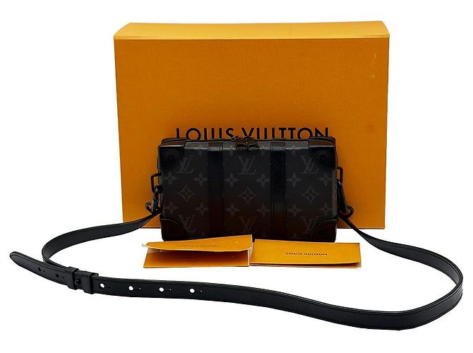 Louis Vuitton Portefeuille Bandoulière Soft Trunk Monogram Eclipse Noir - vue 3