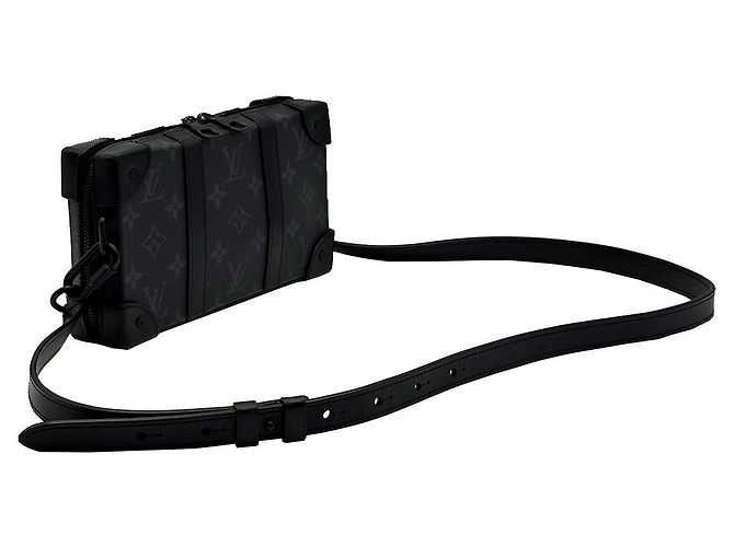 Louis Vuitton Portefeuille Bandoulière Soft Trunk Monogram Eclipse Noir - vue 4