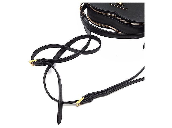 Prada Borsa Odette Heart in Saffiano Nero - vista 5